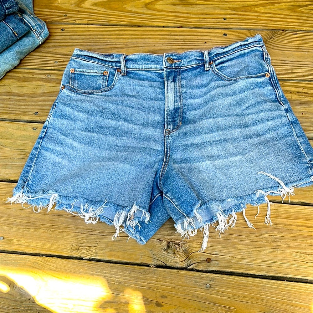 NWOT American Eagle Stretch Jean Shorts Sz 16